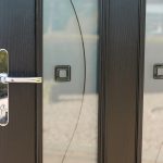 glass_detail_low_res.jpg...